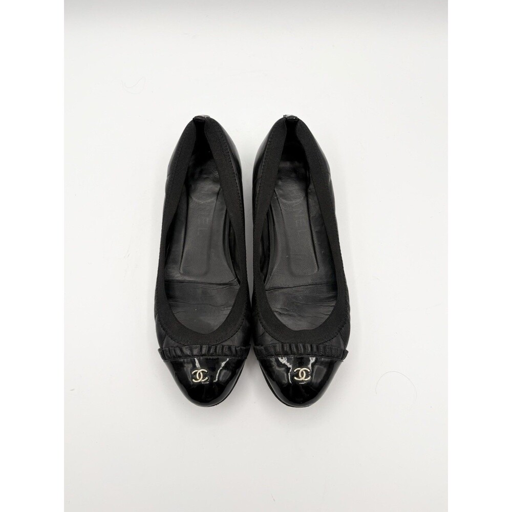 Chanel Black Ballet Flats Patent Leather Cap Toe CC Logo Ruffle Accent EU 35.5 - Picture 2 of 13